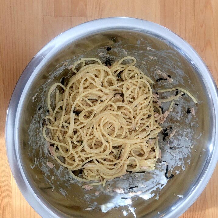 お手軽!混ぜるだけの塩昆布ツナマヨスパゲティ